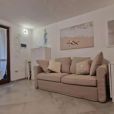 Happy Sun On The Hill * Olbia