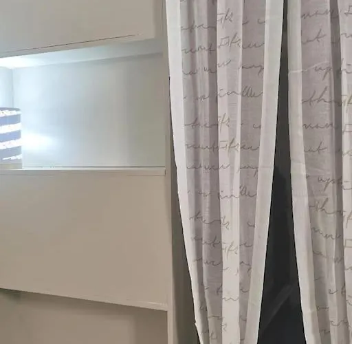 Happy Sun On The Hill * אולביה