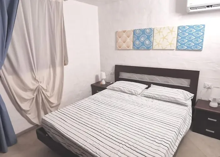 Happy Sun On The Hill Olbia